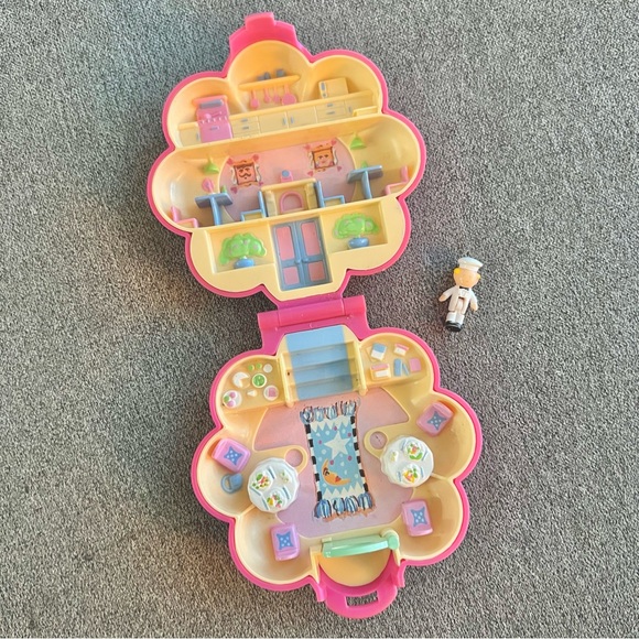 Blue Bird Other - Rare Vintage 1990 Bluebird Toys Polly Pocket: Mr Fry’s Restaurant
